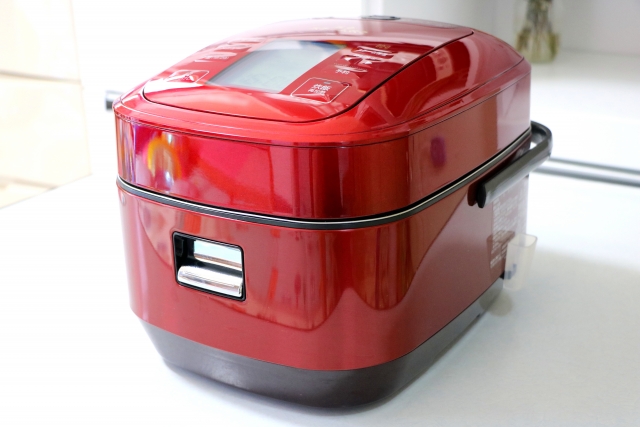 炊飯器はどうやって掃除する？清潔に保ちながら長く使うコツをご