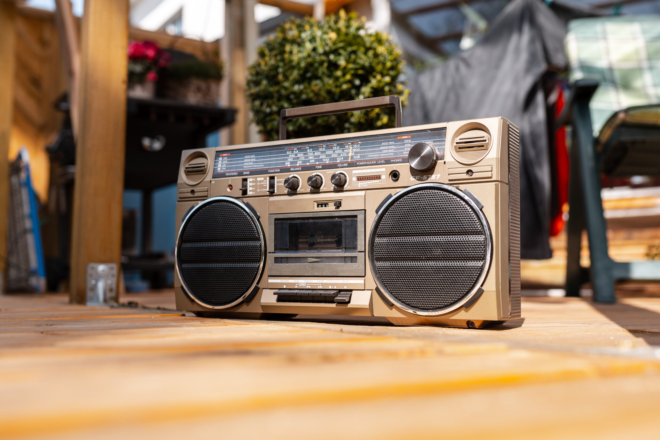 ラジカセを処分する方法とは？リサイクルや無料回収のコツ - ヤマダ