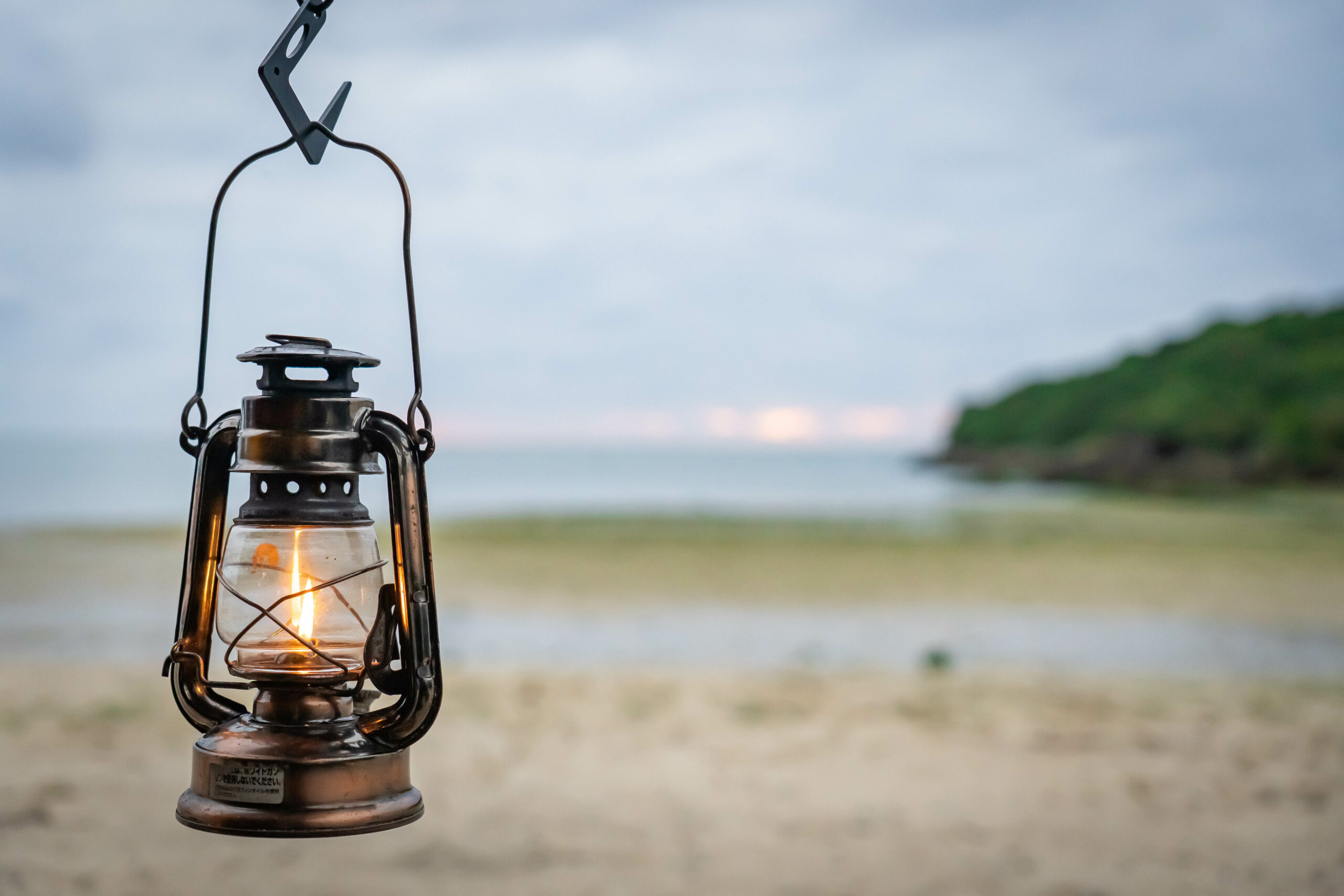 ホワイトランタン シンプルデザイン 2025年】ランタンのおすすめ20選！ - ヤマダ家電情報サイト