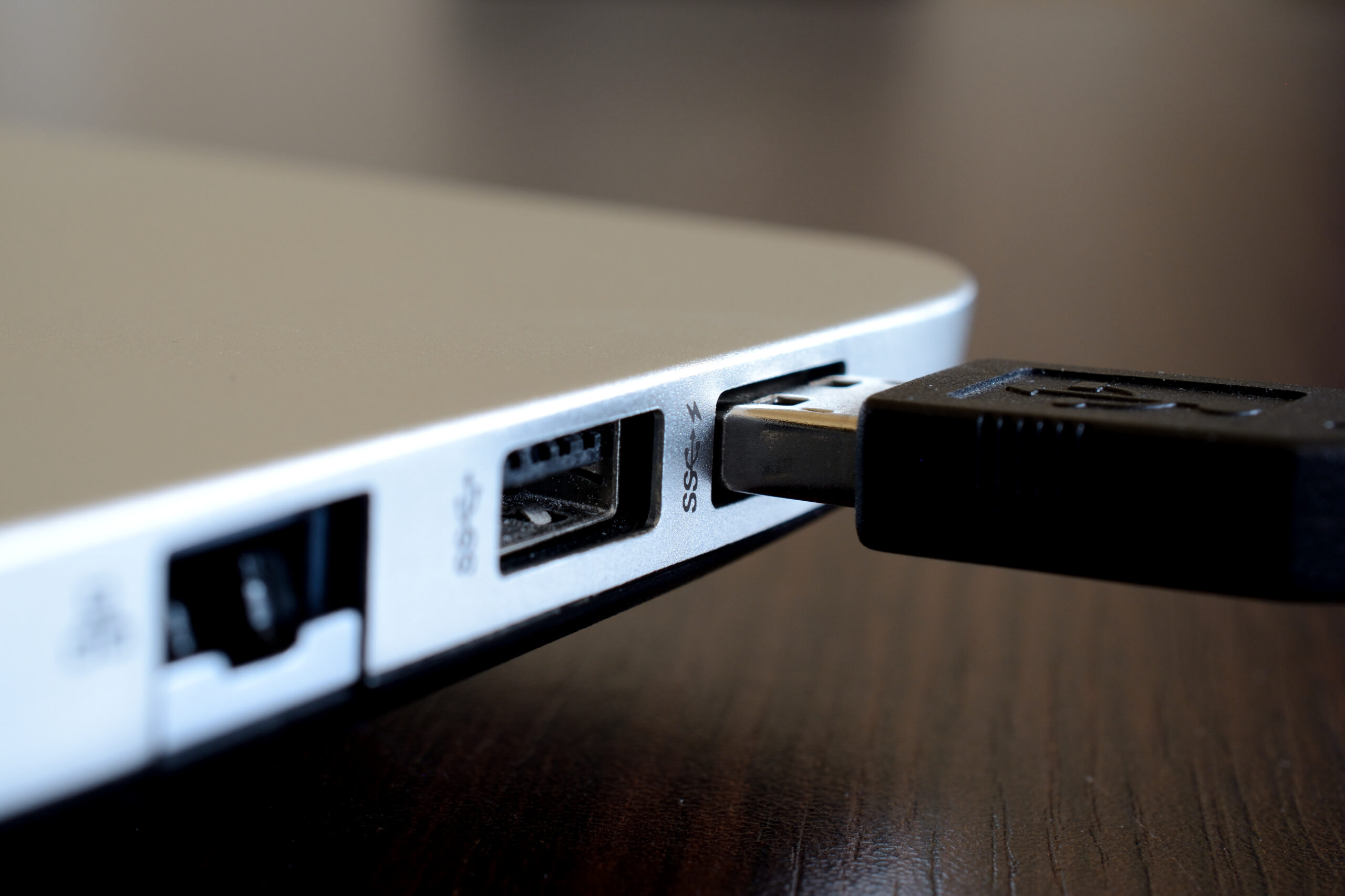 iPadがUSBメモリを認識しない？iPadOS＆USB Type-Cでの接続トラブルを解消する方法