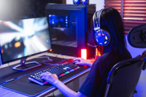 Dell モニター 本体　画面傷あり・スピーカーがないと音出ません。 Dell モニター 本体 画面傷あり・スピーカーがないと音出ません。 Dell