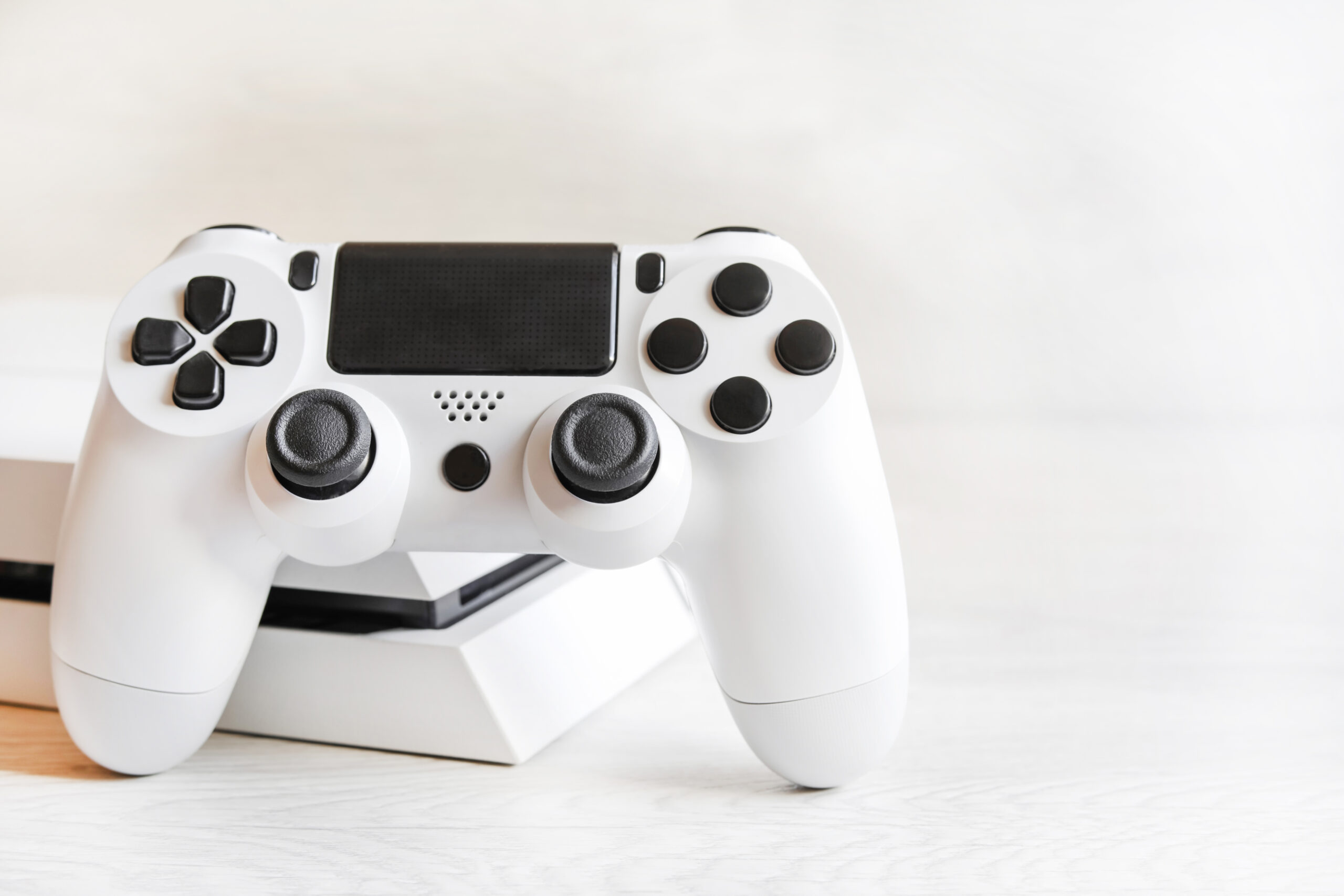 2025年】大人も楽しめるPS4ゲームおすすめ20選！没入感と重厚な