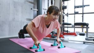 山東 X5 スマート筋肉刺激電気トレーニング ギアリモート 顔ボディ 引き締まった小顔へ速攻ケア！『FACE LIFT GYM 銀座店』のメンズ