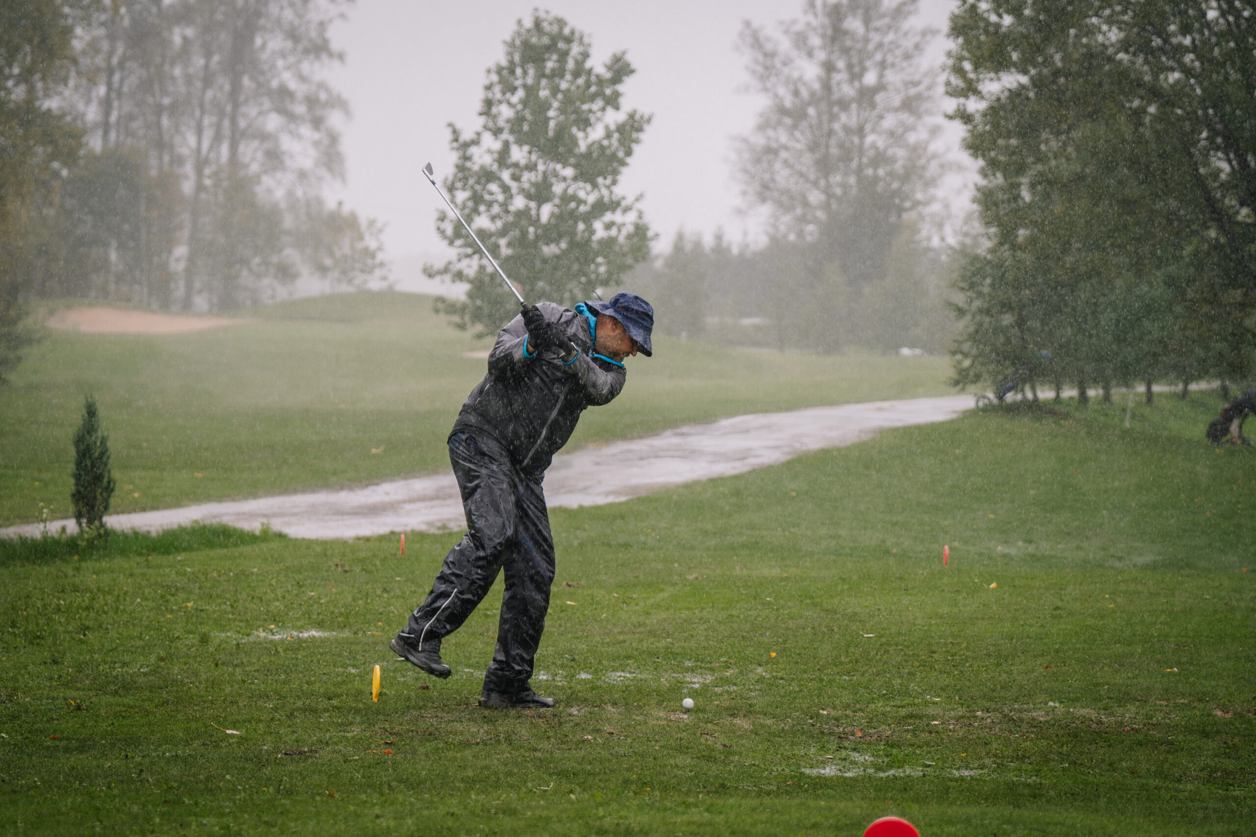 2025年】ゴルフ用レインウェアのおすすめ6選！防水性と