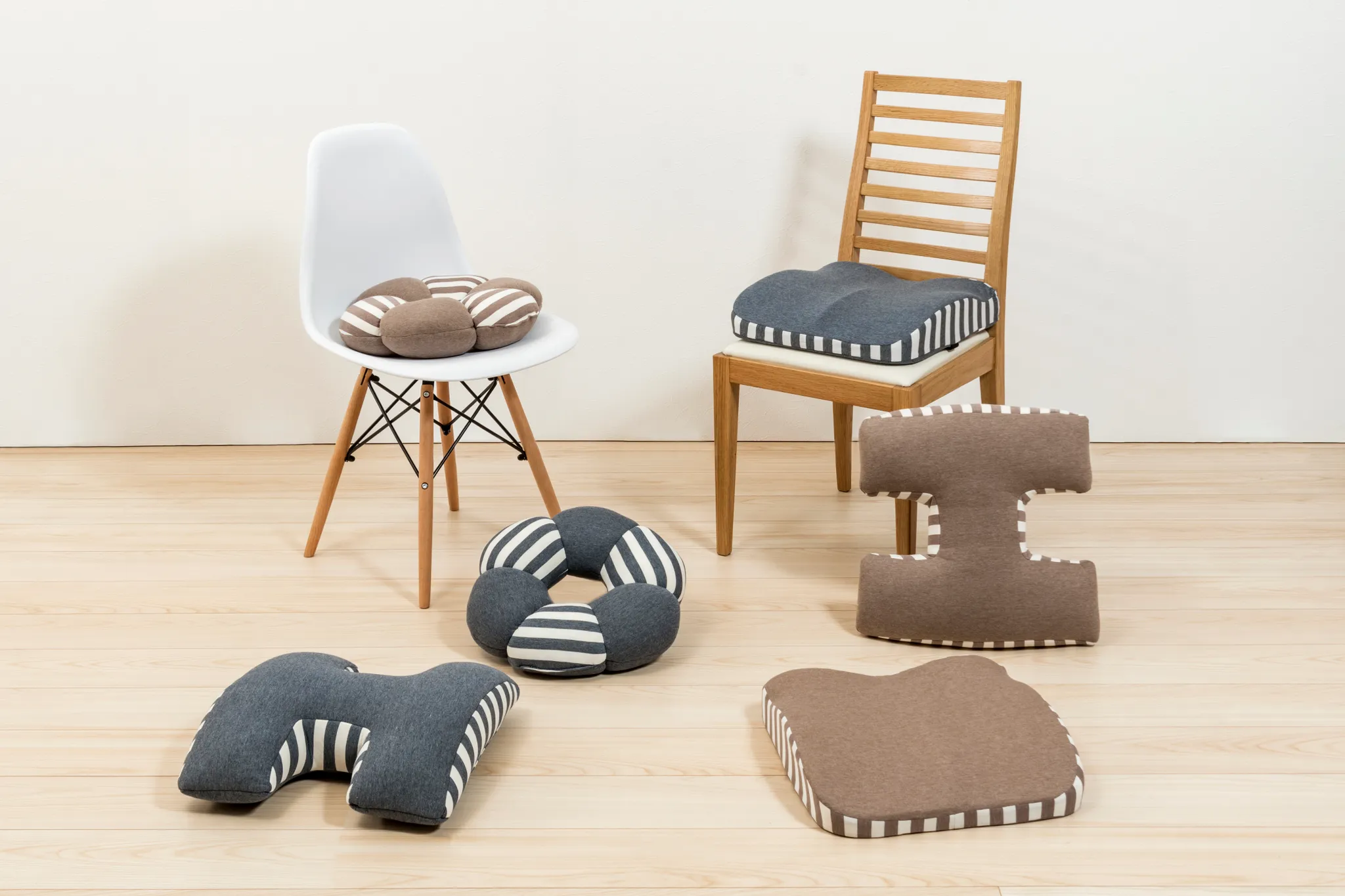 ブロック型のクッションイス ショップ 家具 ブロック型のクッション