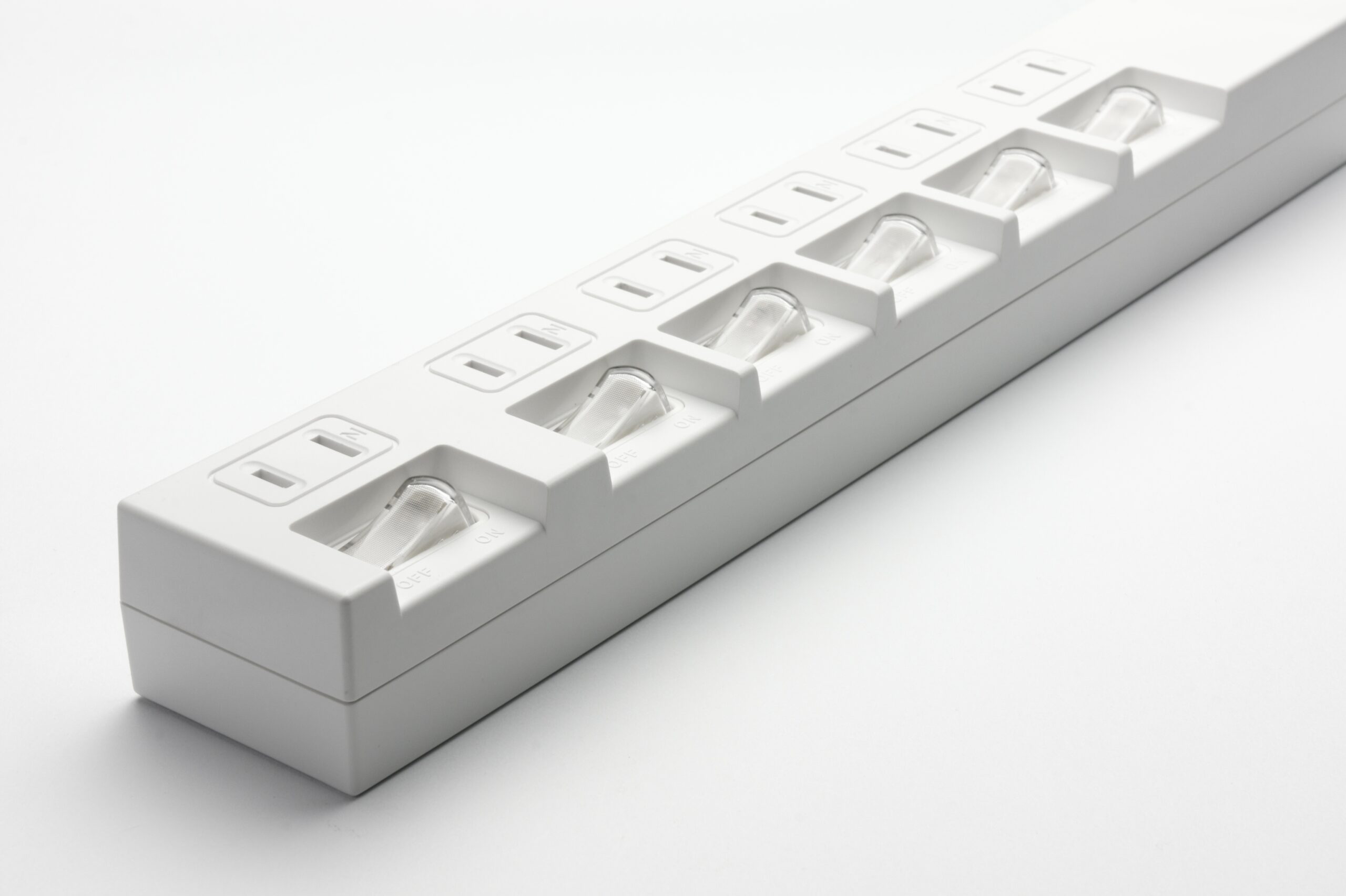 電源タップの寿命はどれくらい？交換時期と長持ちさせるための使い方