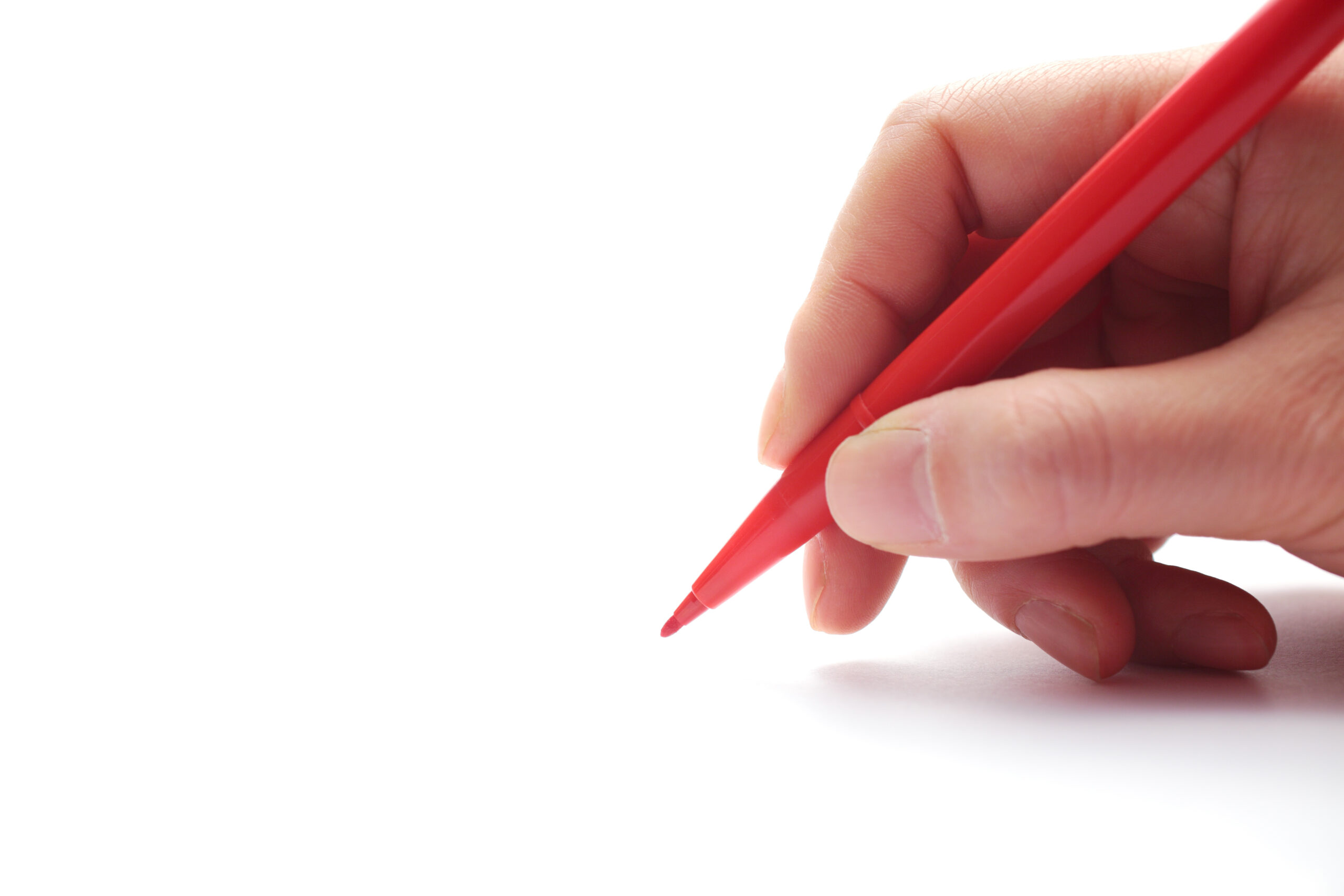 【2025年】赤ペンのおすすめ13選！添削やチェックに便利な定番文具