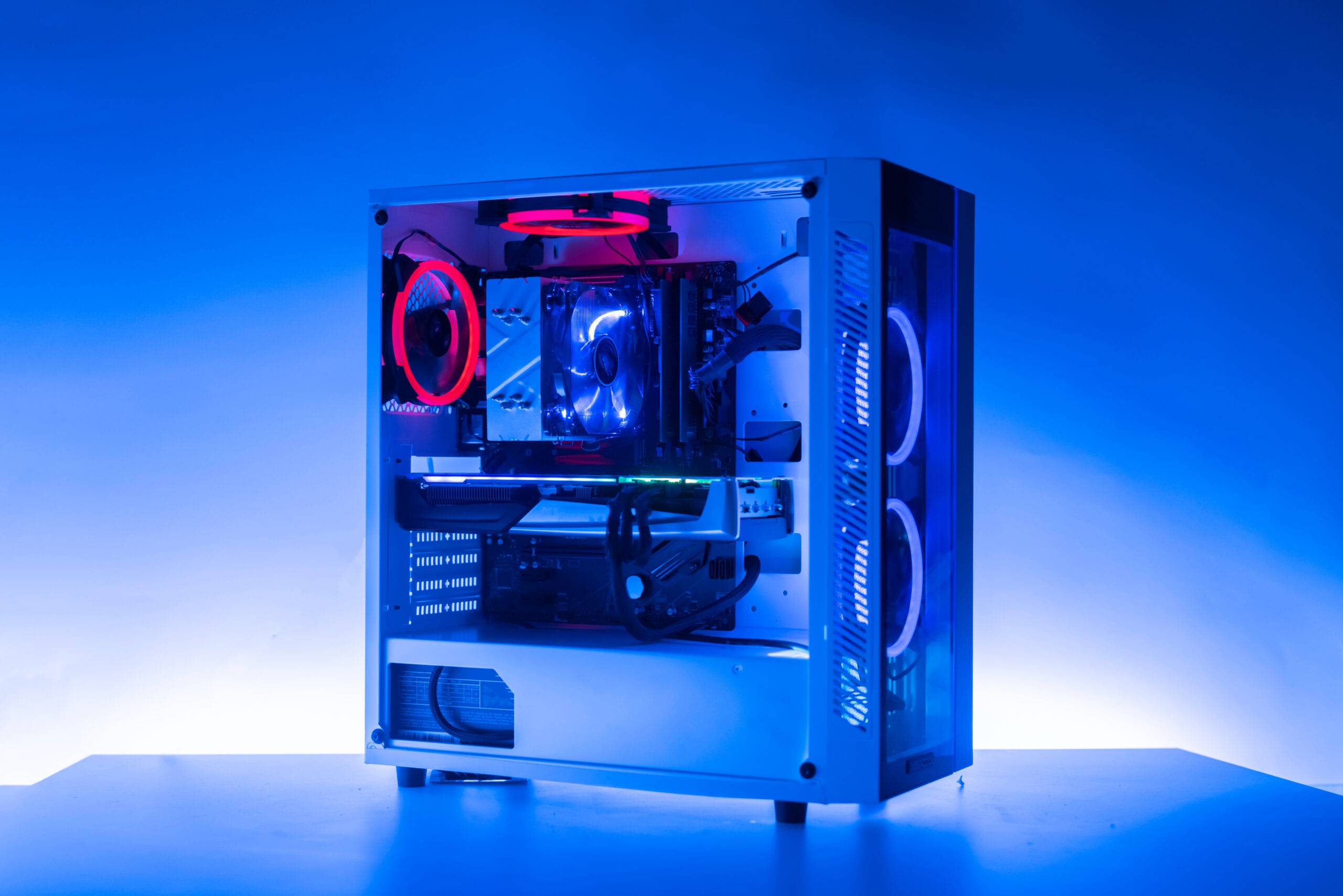 ゲーミングPCの寿命は何年？延ばす方法と交換時期を解説 - ヤマダ家電 