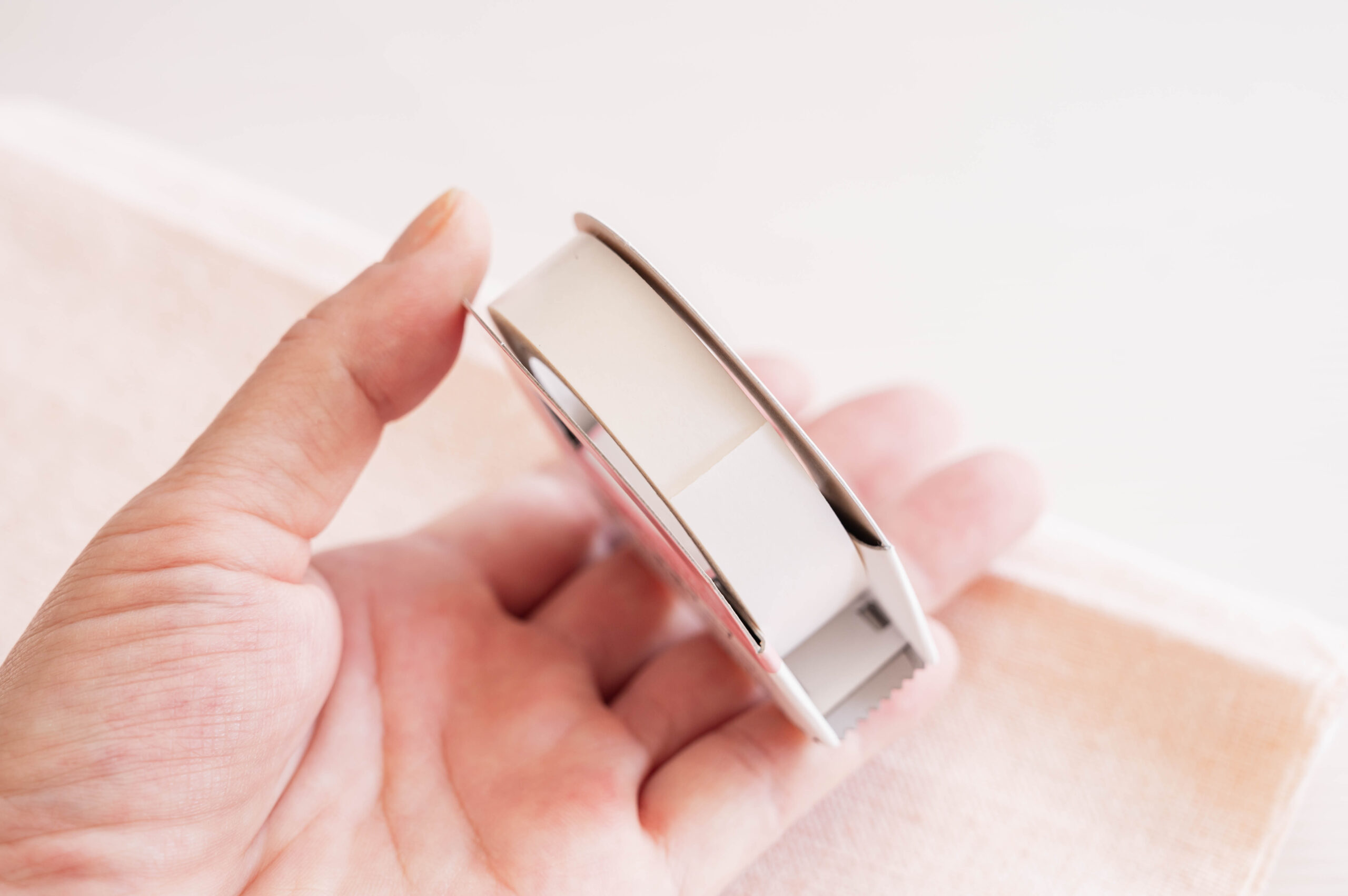 【2026年】両面テープのおすすめ6選！工作や固定に便利な強力接着アイテム