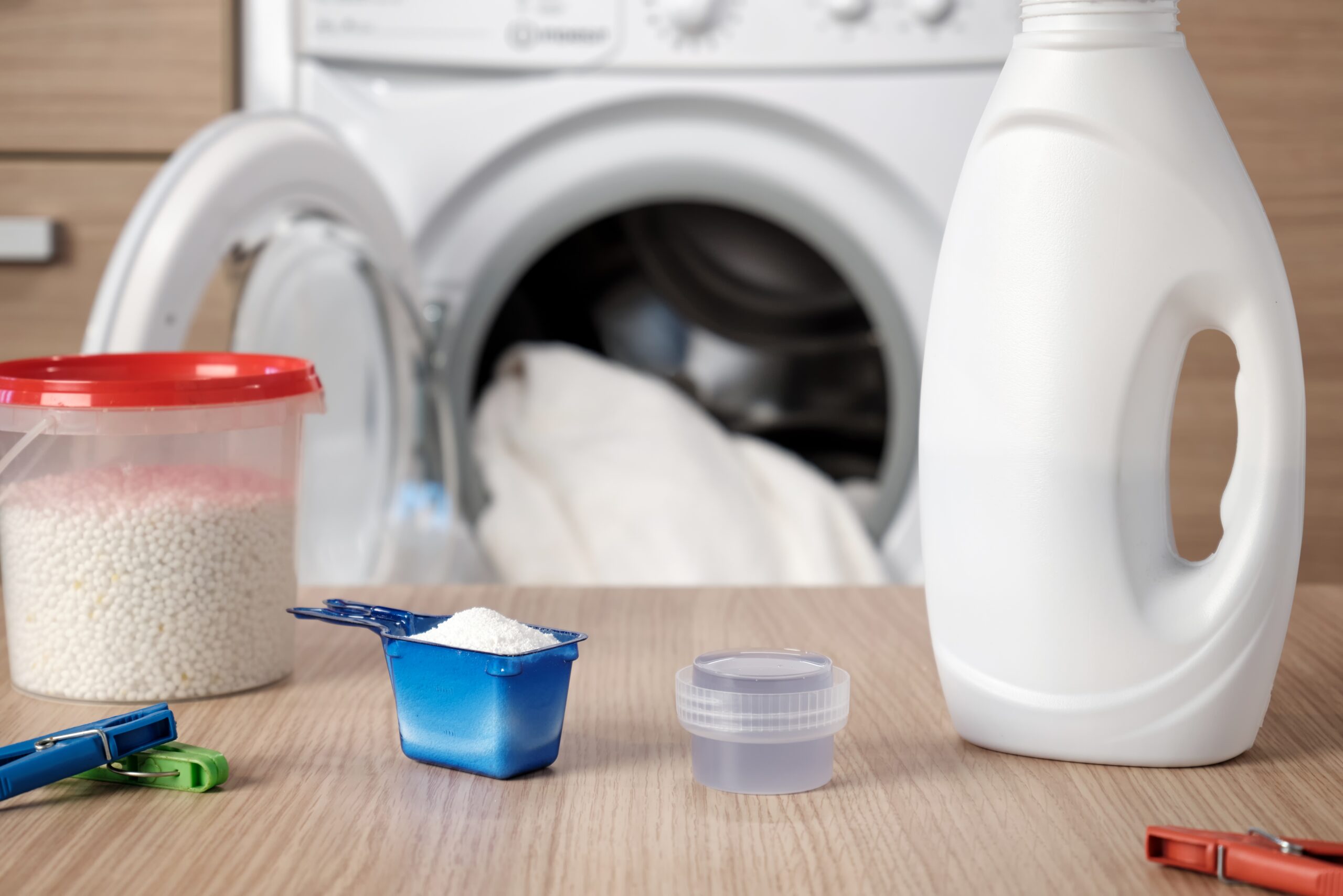 【2026年】ドラム式洗濯機用洗剤おすすめ16選！少ない水でも汚れを落とす